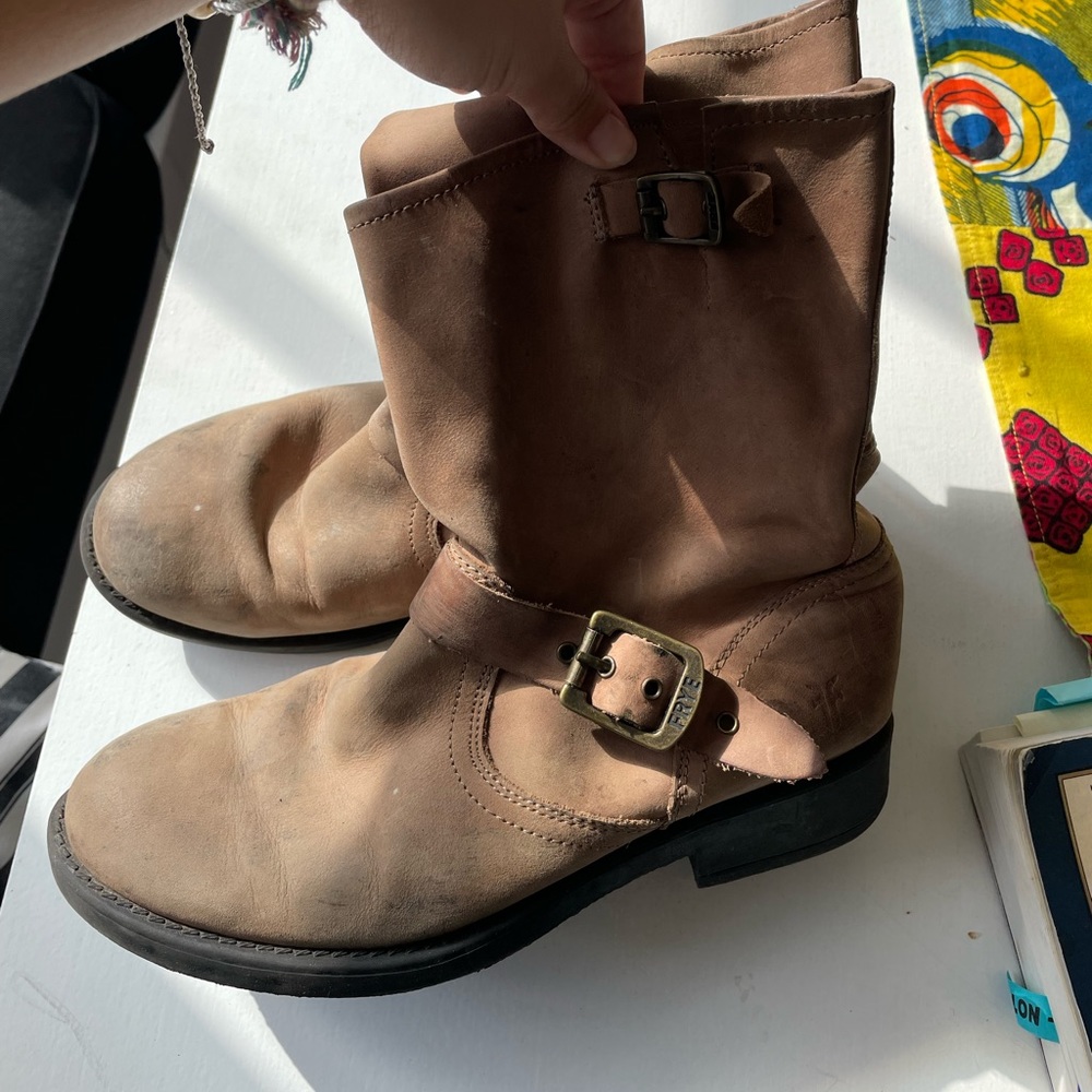 Frye engineer pull on moto boots